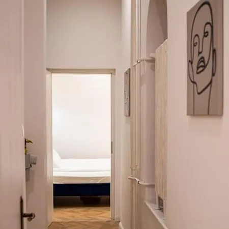 Venus - Akacfa Iii Budapest