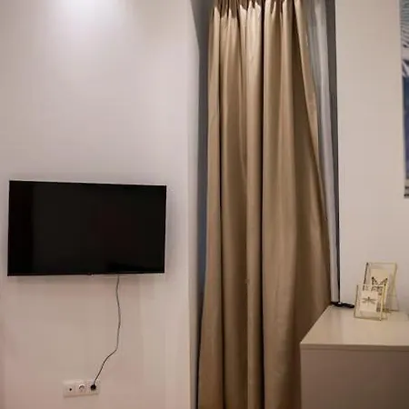 Venus - Akacfa Iii Apartment *